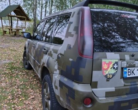 Зеленый Ниссан ИксТрейл, объемом двигателя 2.2 л и пробегом 280 тыс. км за 3000 $, фото 7 на Automoto.ua