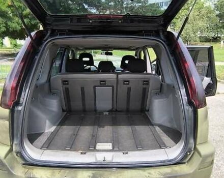 Зеленый Ниссан ИксТрейл, объемом двигателя 0 л и пробегом 399 тыс. км за 4000 $, фото 10 на Automoto.ua