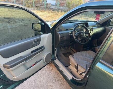 Зеленый Ниссан ИксТрейл, объемом двигателя 2.2 л и пробегом 394 тыс. км за 4700 $, фото 9 на Automoto.ua