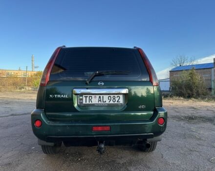 Зеленый Ниссан ИксТрейл, объемом двигателя 2.2 л и пробегом 394 тыс. км за 4700 $, фото 5 на Automoto.ua