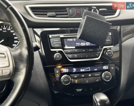 Зелений Ніссан ІксТрейл, об'ємом двигуна 2 л та пробігом 70 тис. км за 14999 $, фото 47 на Automoto.ua