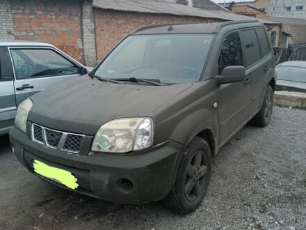 Зелений Ніссан ІксТрейл, об'ємом двигуна 2.2 л та пробігом 300 тис. км за 3547 $, фото 1 на Automoto.ua