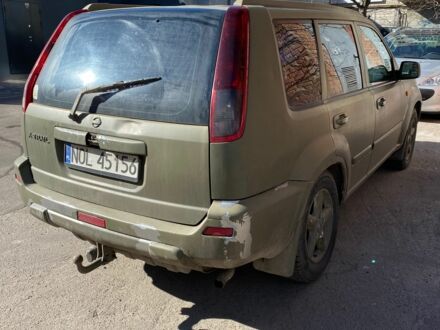 Зелений Ніссан ІксТрейл, об'ємом двигуна 2.2 л та пробігом 320 тис. км за 3000 $, фото 1 на Automoto.ua