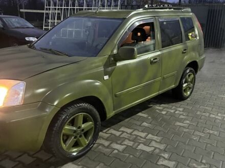 Зеленый Ниссан ИксТрейл, объемом двигателя 2.2 л и пробегом 219 тыс. км за 2900 $, фото 1 на Automoto.ua