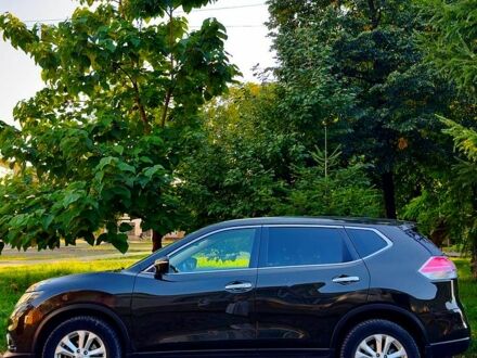 Зелений Ніссан ІксТрейл, об'ємом двигуна 2 л та пробігом 68 тис. км за 15000 $, фото 1 на Automoto.ua