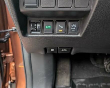 Оранжевый Ниссан ИксТрейл, объемом двигателя 1.6 л и пробегом 170 тыс. км за 14000 $, фото 6 на Automoto.ua