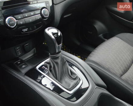 Оранжевый Ниссан ИксТрейл, объемом двигателя 2 л и пробегом 70 тыс. км за 19900 $, фото 31 на Automoto.ua