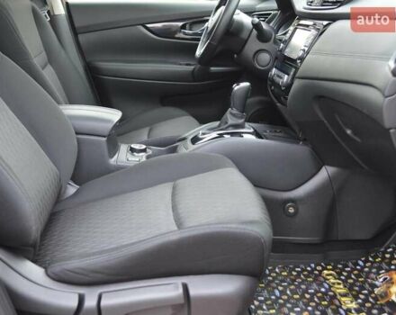 Оранжевый Ниссан ИксТрейл, объемом двигателя 2 л и пробегом 70 тыс. км за 19900 $, фото 37 на Automoto.ua