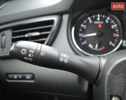 Оранжевый Ниссан ИксТрейл, объемом двигателя 2 л и пробегом 70 тыс. км за 19900 $, фото 23 на Automoto.ua