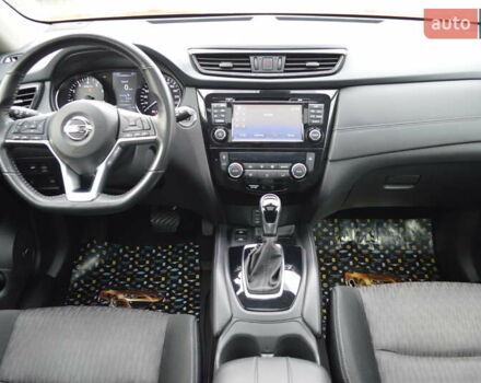 Оранжевый Ниссан ИксТрейл, объемом двигателя 2 л и пробегом 70 тыс. км за 19900 $, фото 21 на Automoto.ua