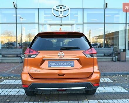 Оранжевый Ниссан ИксТрейл, объемом двигателя 1.6 л и пробегом 122 тыс. км за 18262 $, фото 3 на Automoto.ua