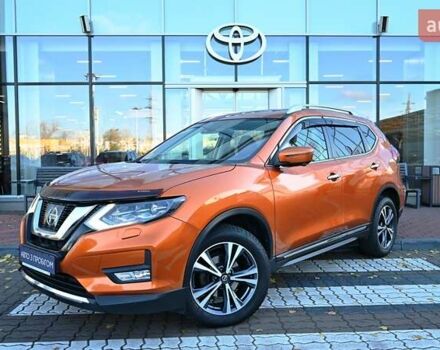 Оранжевый Ниссан ИксТрейл, объемом двигателя 1.6 л и пробегом 122 тыс. км за 18262 $, фото 1 на Automoto.ua