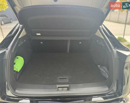 Чорний Ніссан Ariya, об'ємом двигуна 0 л та пробігом 70 тис. км за 28000 $, фото 6 на Automoto.ua