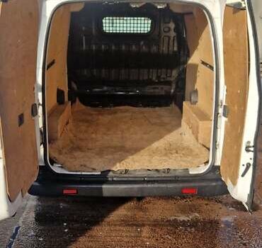 Белый Ниссан e-NV200, объемом двигателя 0 л и пробегом 120 тыс. км за 9500 $, фото 8 на Automoto.ua