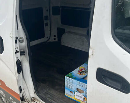 Белый Ниссан e-NV200, объемом двигателя 0 л и пробегом 158 тыс. км за 8500 $, фото 3 на Automoto.ua