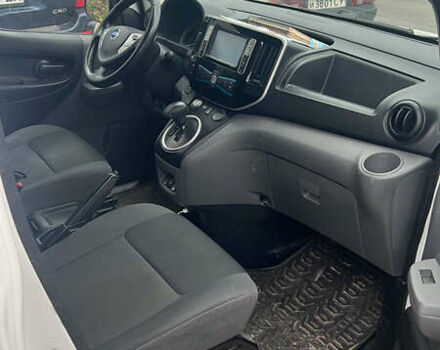 Белый Ниссан e-NV200, объемом двигателя 0 л и пробегом 158 тыс. км за 8500 $, фото 4 на Automoto.ua