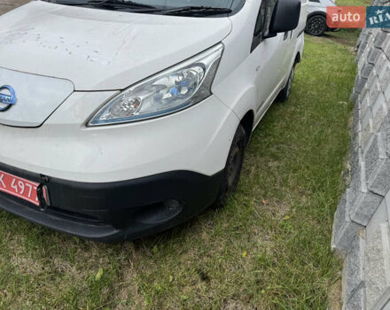 Белый Ниссан e-NV200, объемом двигателя 0 л и пробегом 203 тыс. км за 5600 $, фото 2 на Automoto.ua