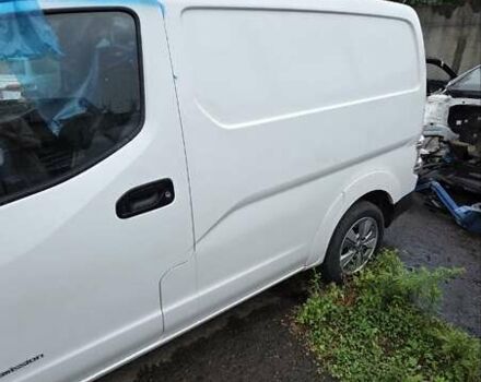 Белый Ниссан e-NV200, объемом двигателя 0 л и пробегом 31 тыс. км за 4800 $, фото 5 на Automoto.ua