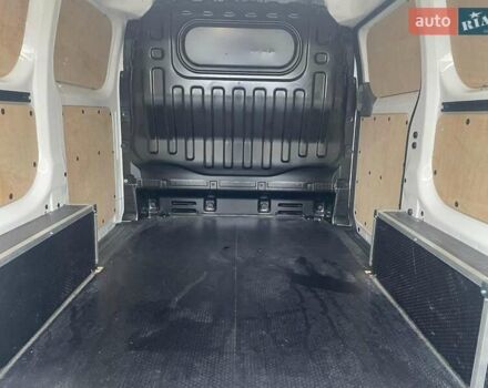 Белый Ниссан e-NV200, объемом двигателя 0 л и пробегом 5 тыс. км за 10500 $, фото 12 на Automoto.ua