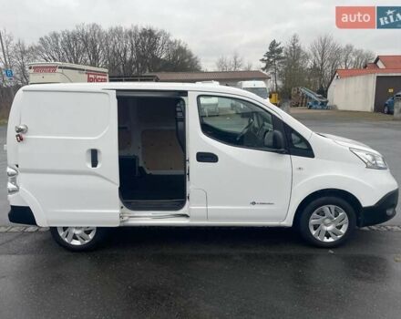 Белый Ниссан e-NV200, объемом двигателя 0 л и пробегом 5 тыс. км за 10500 $, фото 4 на Automoto.ua