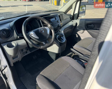Белый Ниссан e-NV200, объемом двигателя 0 л и пробегом 48 тыс. км за 10500 $, фото 10 на Automoto.ua