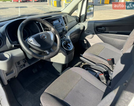 Белый Ниссан e-NV200, объемом двигателя 0 л и пробегом 48 тыс. км за 10500 $, фото 11 на Automoto.ua