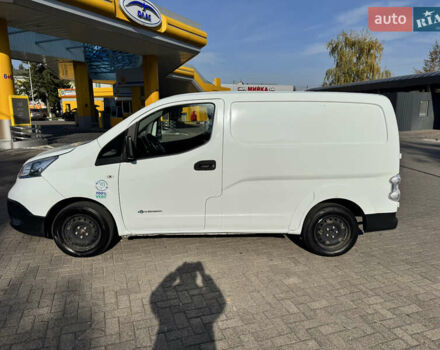 Белый Ниссан e-NV200, объемом двигателя 0 л и пробегом 48 тыс. км за 10500 $, фото 7 на Automoto.ua