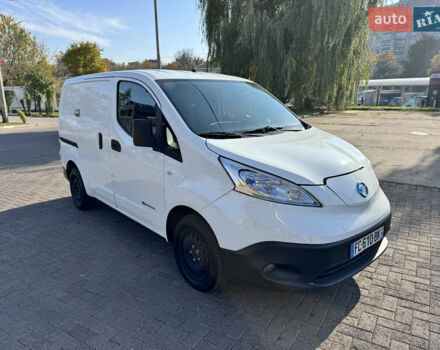 Белый Ниссан e-NV200, объемом двигателя 0 л и пробегом 48 тыс. км за 10500 $, фото 1 на Automoto.ua