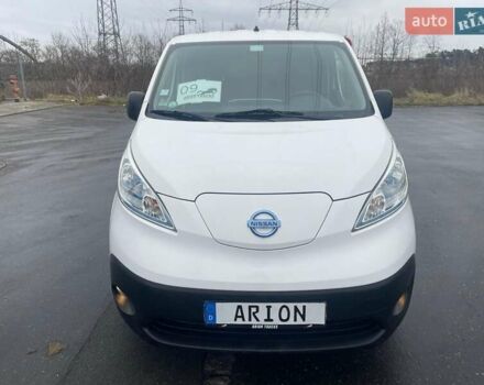 Белый Ниссан e-NV200, объемом двигателя 0 л и пробегом 5 тыс. км за 10500 $, фото 3 на Automoto.ua