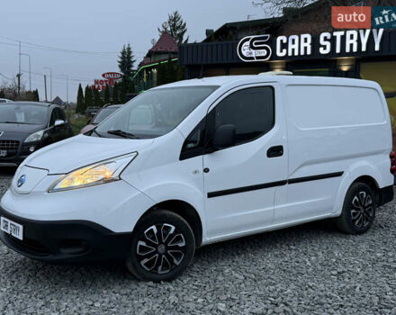 Белый Ниссан e-NV200, объемом двигателя 0 л и пробегом 145 тыс. км за 12700 $, фото 13 на Automoto.ua