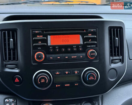 Белый Ниссан e-NV200, объемом двигателя 0 л и пробегом 145 тыс. км за 12700 $, фото 38 на Automoto.ua