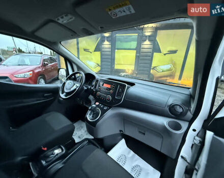 Белый Ниссан e-NV200, объемом двигателя 0 л и пробегом 145 тыс. км за 12700 $, фото 25 на Automoto.ua