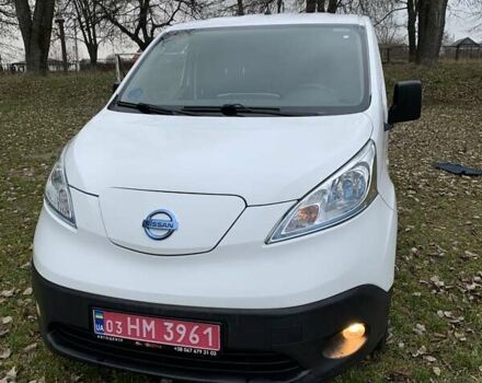Білий Ніссан e-NV200, об'ємом двигуна 0 л та пробігом 92 тис. км за 12500 $, фото 1 на Automoto.ua