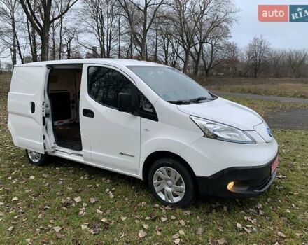 Білий Ніссан e-NV200, об'ємом двигуна 0 л та пробігом 92 тис. км за 12500 $, фото 20 на Automoto.ua