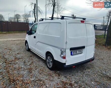 Белый Ниссан e-NV200, объемом двигателя 0 л и пробегом 80 тыс. км за 13500 $, фото 10 на Automoto.ua