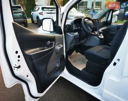 Белый Ниссан e-NV200, объемом двигателя 0 л и пробегом 49 тыс. км за 13500 $, фото 12 на Automoto.ua