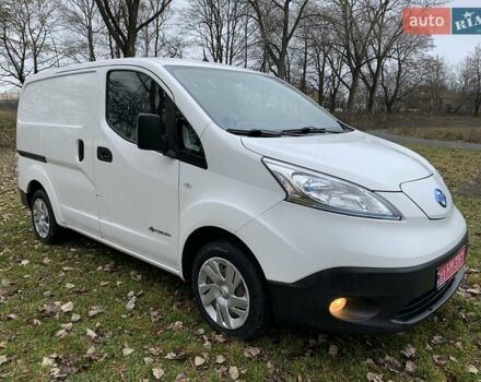 Білий Ніссан e-NV200, об'ємом двигуна 0 л та пробігом 92 тис. км за 12500 $, фото 3 на Automoto.ua
