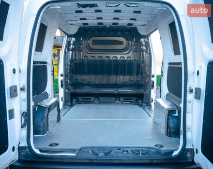 Білий Ніссан e-NV200, об'ємом двигуна 0 л та пробігом 49 тис. км за 14600 $, фото 8 на Automoto.ua