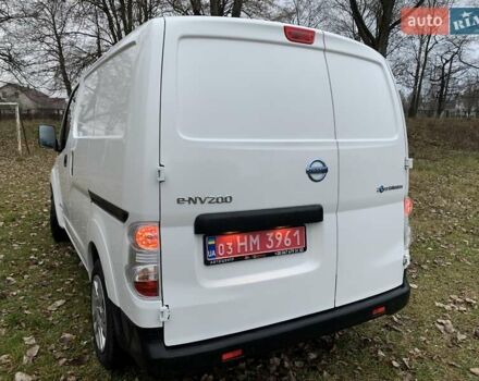 Білий Ніссан e-NV200, об'ємом двигуна 0 л та пробігом 92 тис. км за 12500 $, фото 26 на Automoto.ua