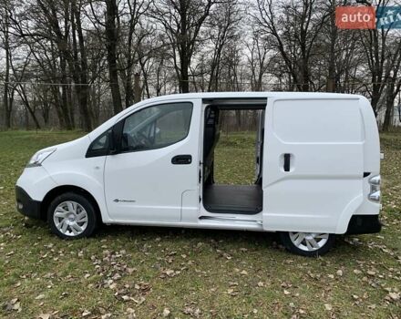Білий Ніссан e-NV200, об'ємом двигуна 0 л та пробігом 92 тис. км за 12500 $, фото 15 на Automoto.ua