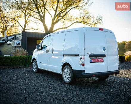 Білий Ніссан e-NV200, об'ємом двигуна 0 л та пробігом 49 тис. км за 14600 $, фото 5 на Automoto.ua