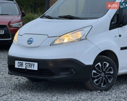 Белый Ниссан e-NV200, объемом двигателя 0 л и пробегом 145 тыс. км за 12700 $, фото 10 на Automoto.ua