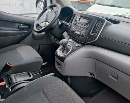 Белый Ниссан e-NV200, объемом двигателя 0 л и пробегом 80 тыс. км за 13500 $, фото 7 на Automoto.ua