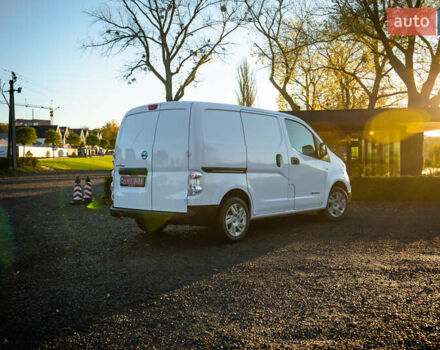 Білий Ніссан e-NV200, об'ємом двигуна 0 л та пробігом 49 тис. км за 14600 $, фото 10 на Automoto.ua