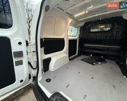 Білий Ніссан e-NV200, об'ємом двигуна 0 л та пробігом 27 тис. км за 16500 $, фото 47 на Automoto.ua