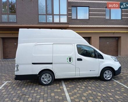 Білий Ніссан e-NV200, об'ємом двигуна 0 л та пробігом 61 тис. км за 12600 $, фото 6 на Automoto.ua