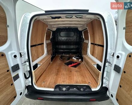 Белый Ниссан e-NV200, объемом двигателя 0 л и пробегом 4 тыс. км за 15399 $, фото 22 на Automoto.ua