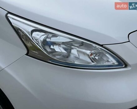 Белый Ниссан e-NV200, объемом двигателя 0 л и пробегом 4 тыс. км за 15399 $, фото 9 на Automoto.ua