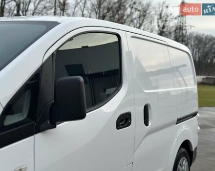 Белый Ниссан e-NV200, объемом двигателя 0 л и пробегом 4 тыс. км за 15399 $, фото 10 на Automoto.ua