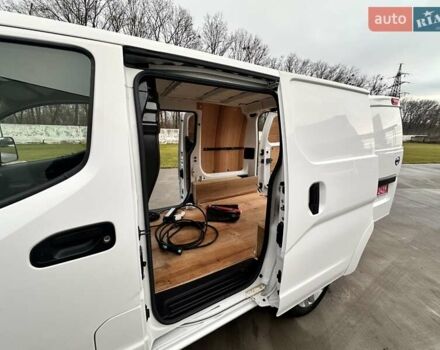 Белый Ниссан e-NV200, объемом двигателя 0 л и пробегом 4 тыс. км за 15399 $, фото 24 на Automoto.ua